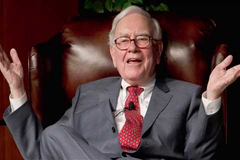 Warren Buffett would be richer than Elon Musk today — but the investor has donated 50% of his ..