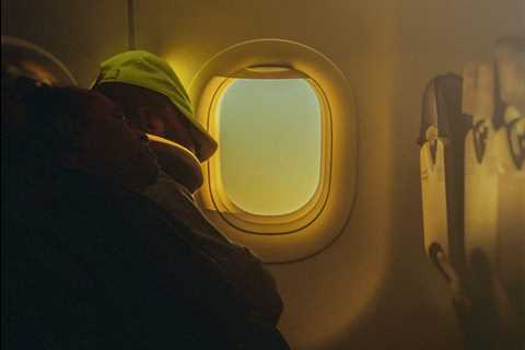How To Avoid Snoring on a Plane?