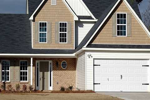 Flipping Houses and Selling Smart: Cash Home Buyers vs Realtor Options in Kansas City
